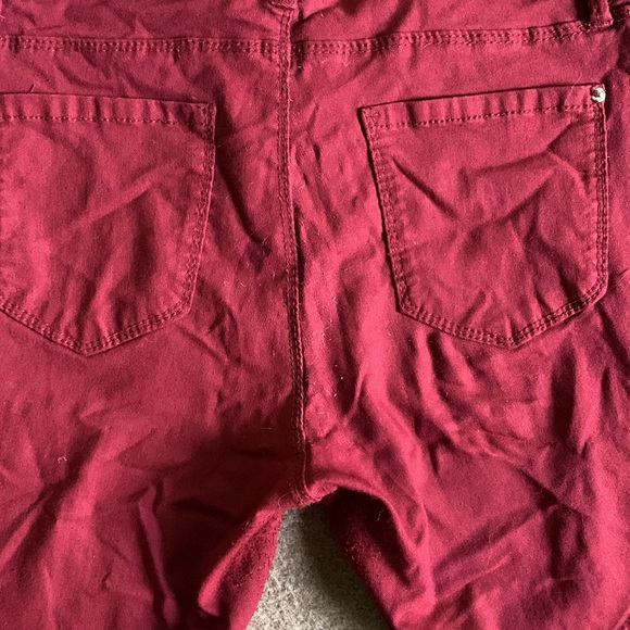 Stretch Skinnies w/ Pockets - Picture 7 of 9